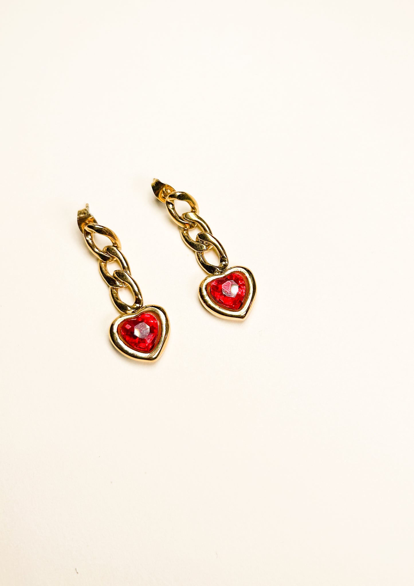 crush me earrings rubis